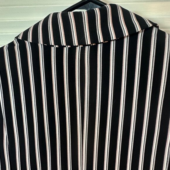 Torrid Black Pinstripe Longline Single-Button Blazer – Women’s Size 1X - Picture 11 of 12